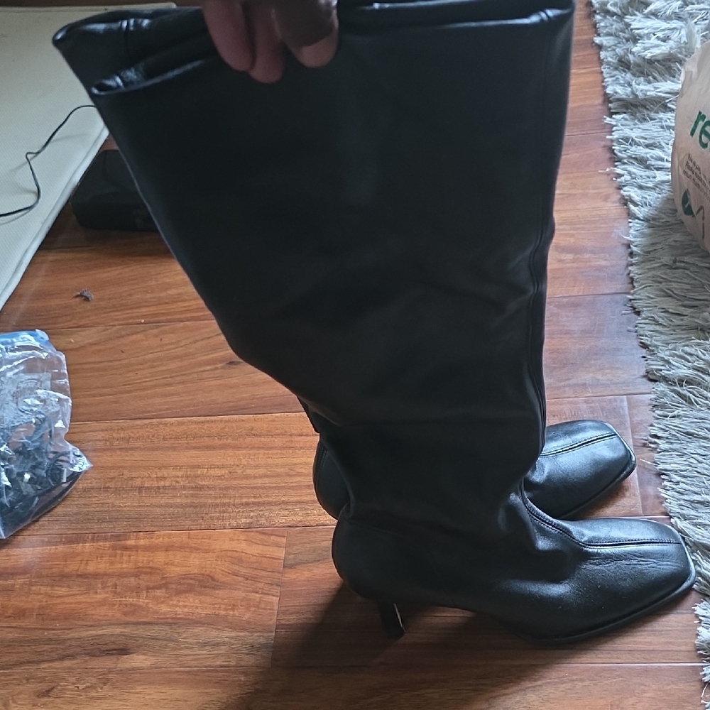 Black Leather Knee-High Boots Zara